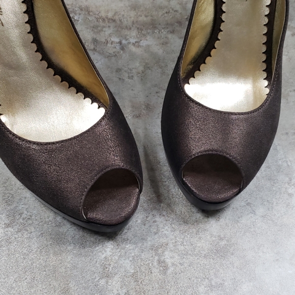 Jessica Simpson Peak Toe Heels - Picture 3 of 4